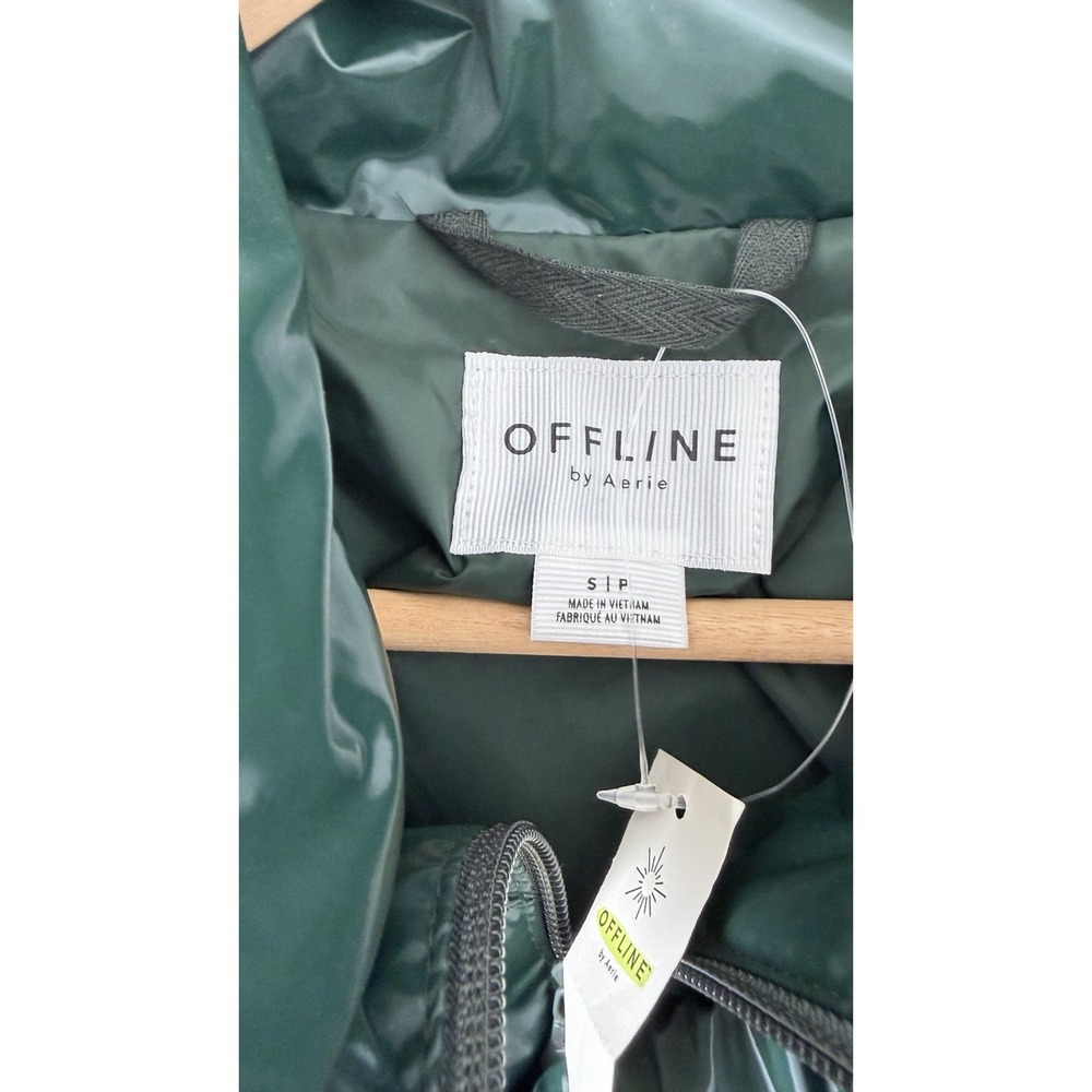 Offline By Aerie Green Shiny Glossy Puffer Vest Size XL Zip & Snap W/Pockets - Picture 4 of 12
